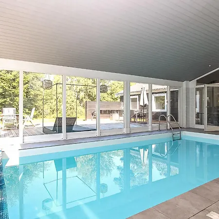別荘 Gorgeous Home In Graested With Sauna